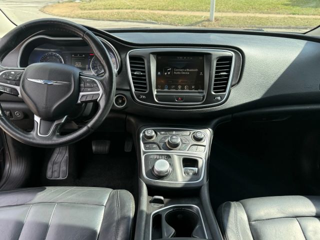 2017 Chrysler 200 - Image 18