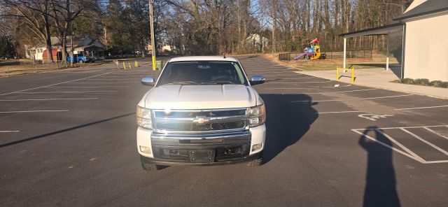 2009 Chevrolet Silverado 1500 Extended Cab - Image 16