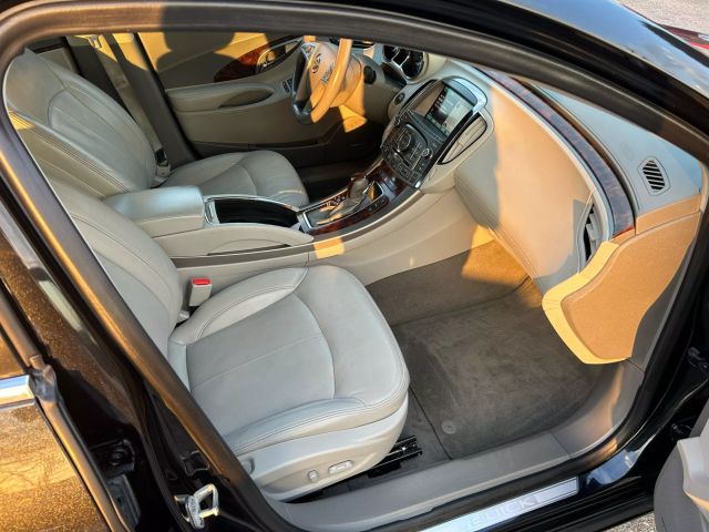 2012 Buick Lacrosse - Image 9