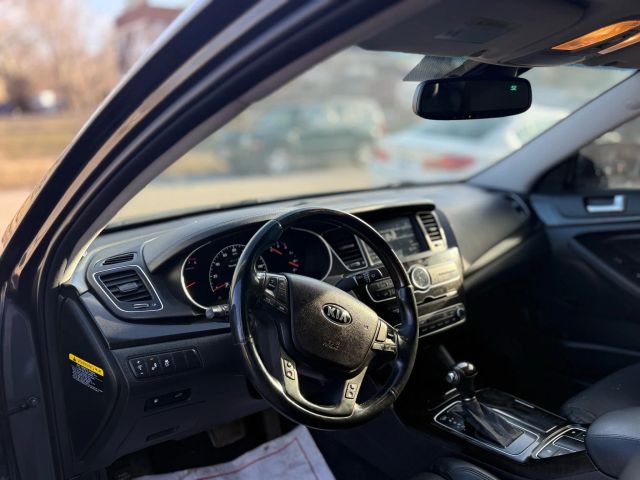 2016 Kia Cadenza - Image 8