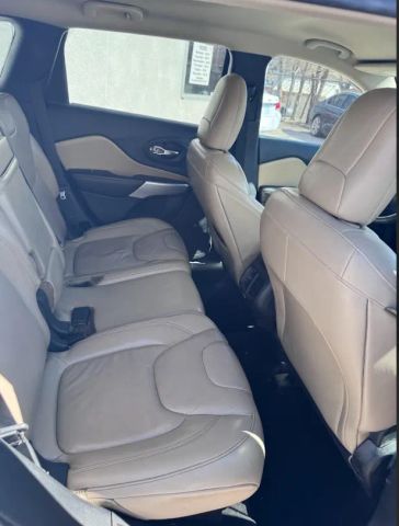 2017 Jeep Cherokee Limited Sport Utility 4d - Image 31