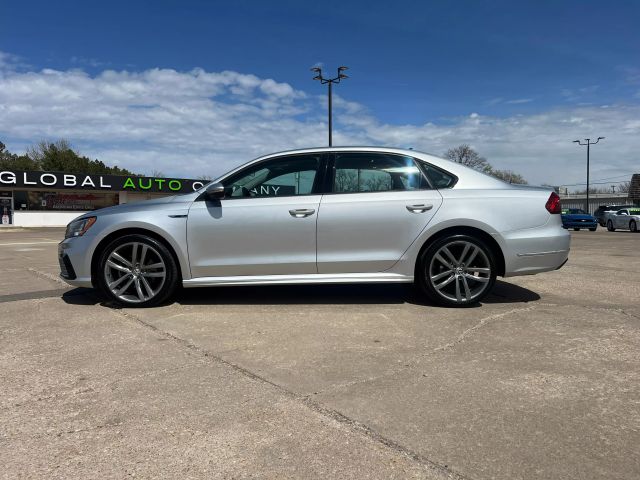 2018 VOLKSWAGEN PASSAT SEDAN 4-CYL, TURBO, 2.0 LITER 2.0T R-LINE SEDAN 4D