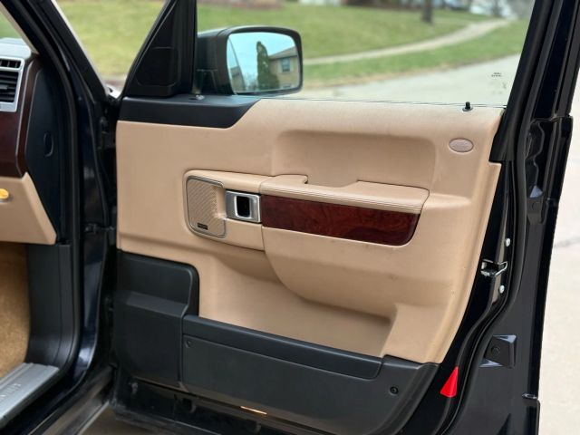 2009 Land Rover Range Rover - Image 24