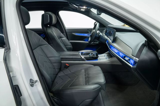 2023 Bmw 7 Series 760i Xdrive Sedan 4d - - Image 23