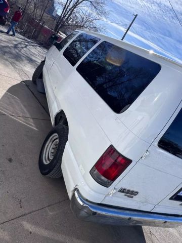 2013 Ford E350 Super Duty Passenger Xl Van 3d - Image 6
