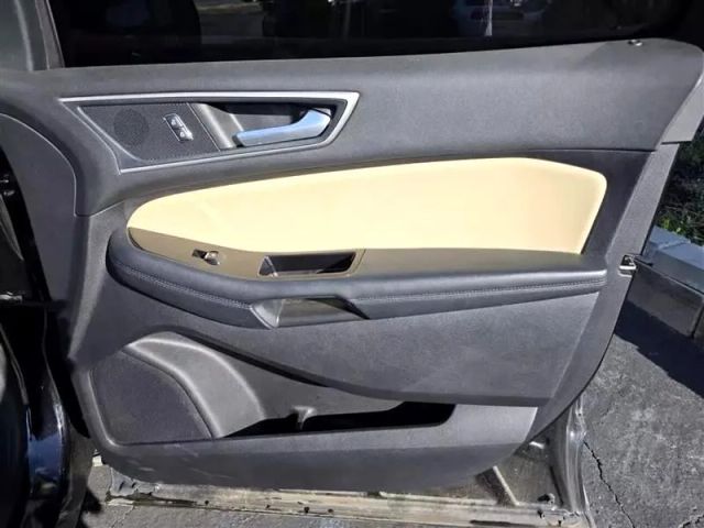 2019 Ford Edge - Image 13