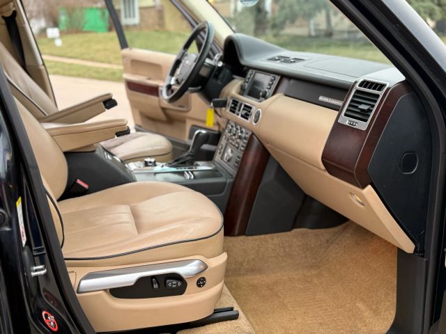 2009 Land Rover Range Rover - Image 28