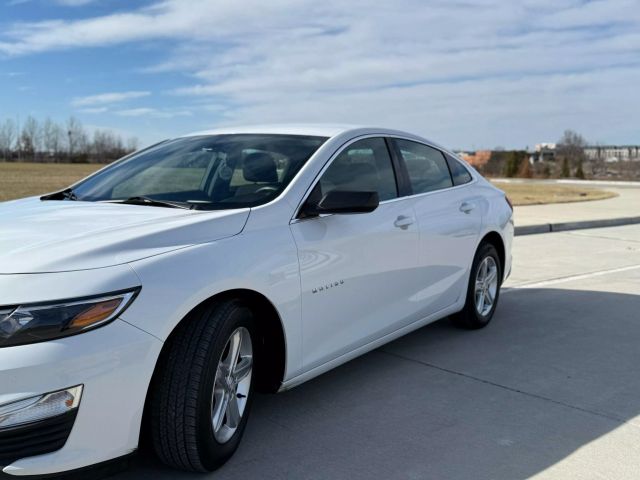2020 Chevrolet Malibu - Image 9
