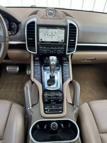 2014 Porsche Cayenne - Image 29
