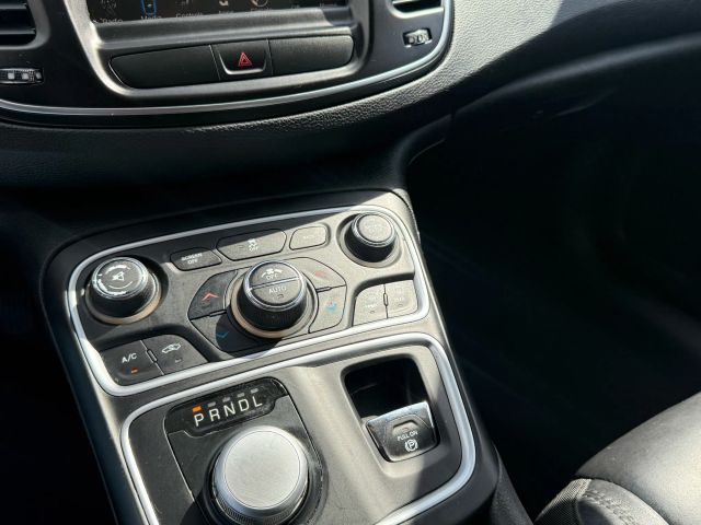 2017 Chrysler 200 - Image 20