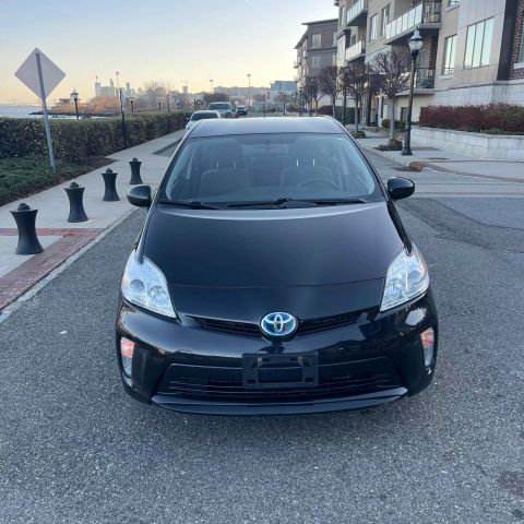 2015 Toyota Prius One Hatchback 4d - Image 2