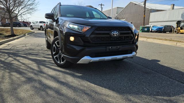 2021 Toyota Rav4 - Image 3