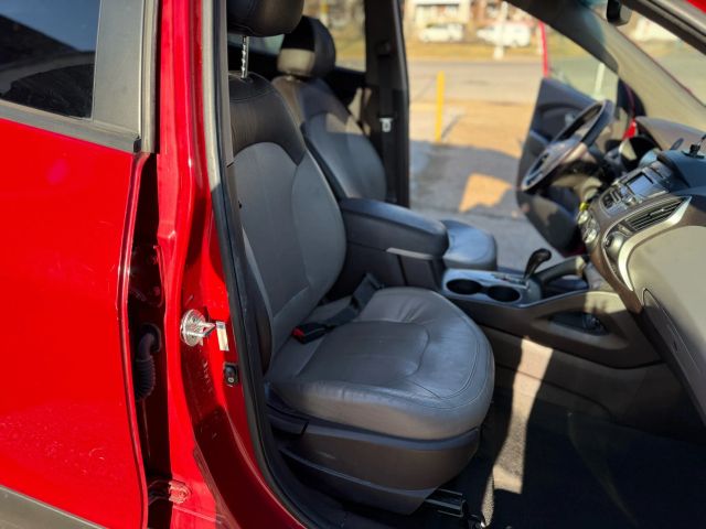 2012 Hyundai Tucson - Image 22