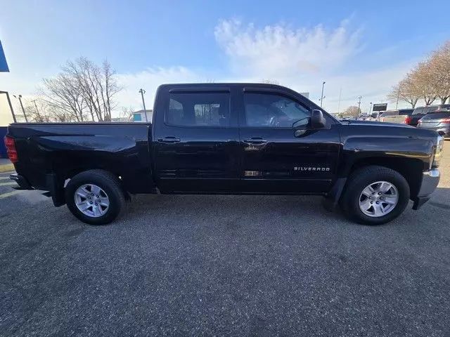 2016 Chevrolet Silverado 1500 Crew Cab - Image 4