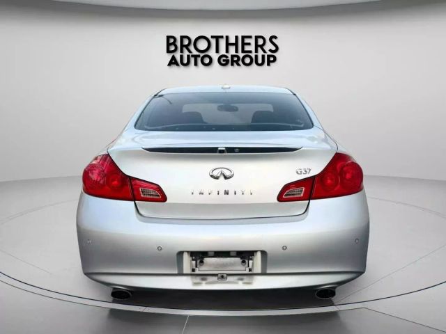 2010 Infiniti G - Image 8