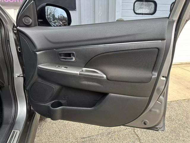 2019 Mitsubishi Outlander Sport - Image 21