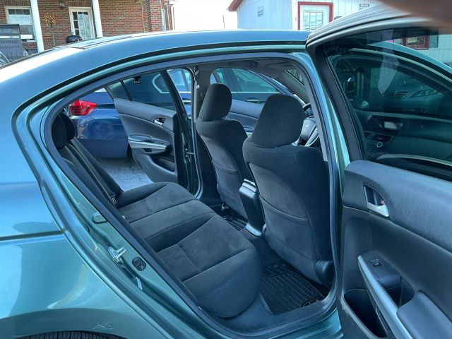 2008 Honda Accord - Image 16