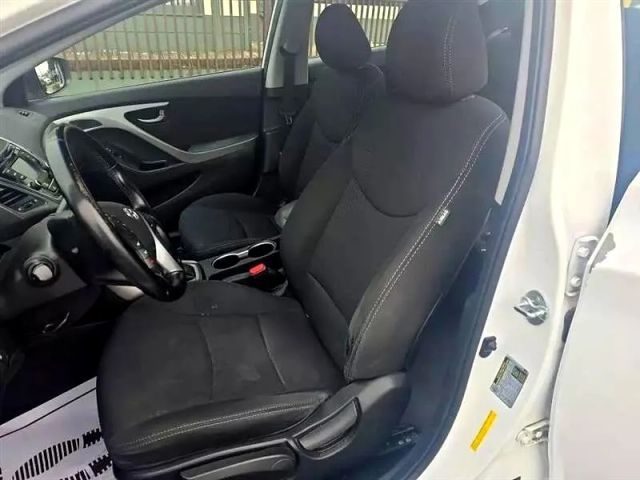 2015 Hyundai Elantra - Image 12