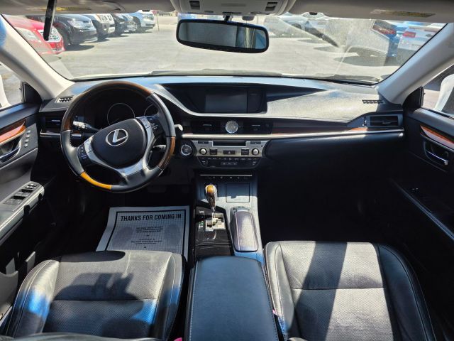 2014 Lexus Es - Image 14