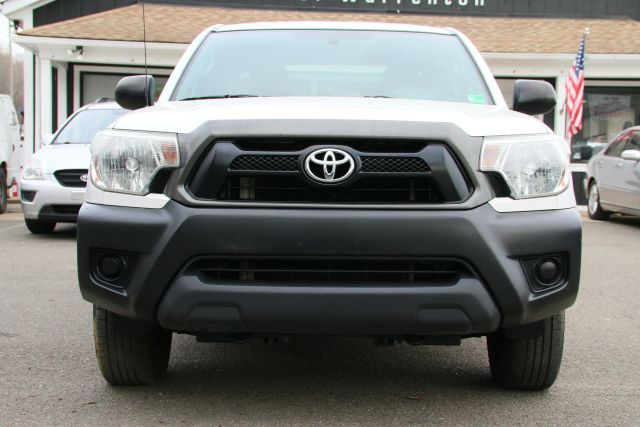 2015 Toyota Tacoma Access Cab - Image 2
