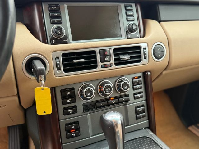 2009 Land Rover Range Rover - Image 12