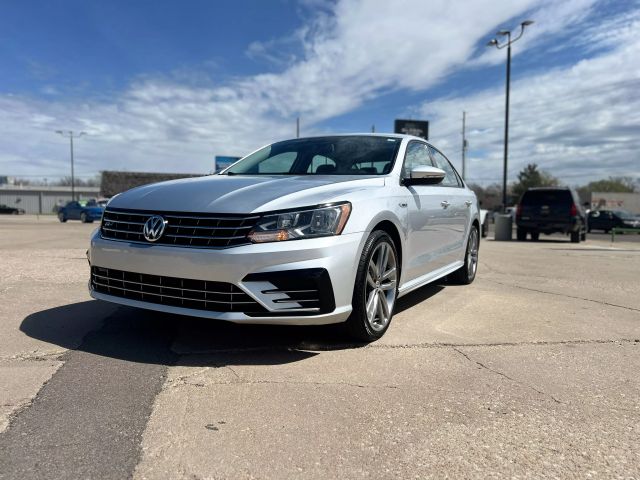 2018 VOLKSWAGEN PASSAT SEDAN 4-CYL, TURBO, 2.0 LITER 2.0T R-LINE SEDAN 4D