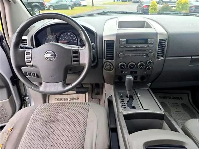 2004 Nissan Pathfinder Armada - Image 10