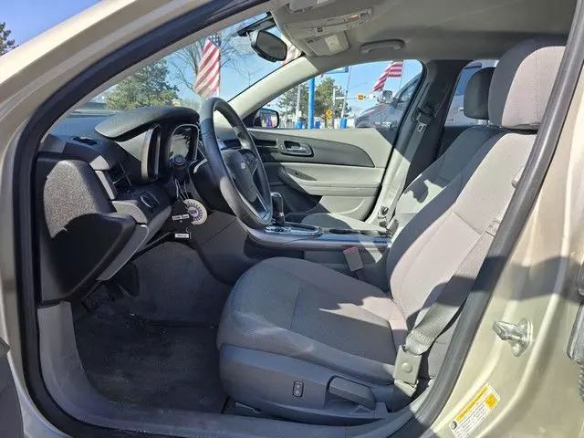 2013 Chevrolet Malibu - Image 9
