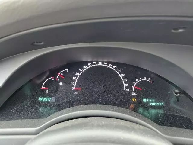 2005 Chrysler Pacifica - Image 10
