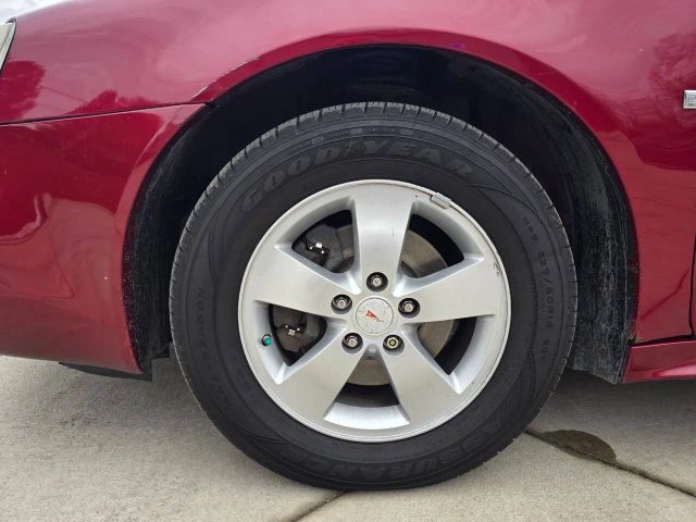 2007 Pontiac Grand Prix - Image 10