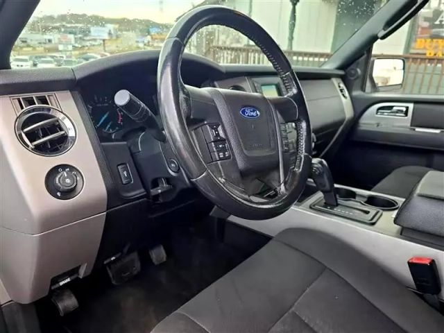 2017 Ford Expedition - Image 11