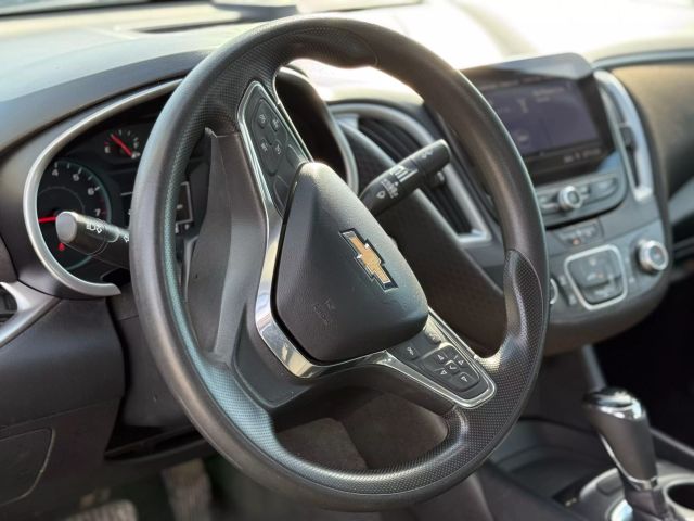 2020 Chevrolet Malibu - Image 12
