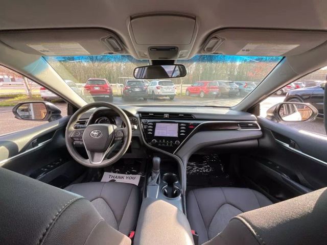 2018 TOYOTA CAMRY SEDAN WHITE AUTOMATIC - Peach State Motors