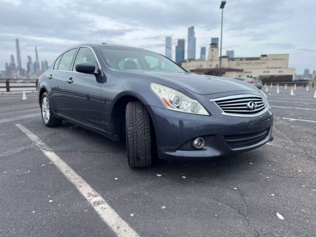 2010 Infiniti G37x Sedan 4d - Image 2
