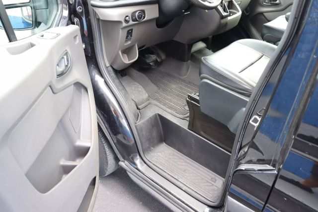 2022 Ford Transit 250 Cargo Van - Image 8