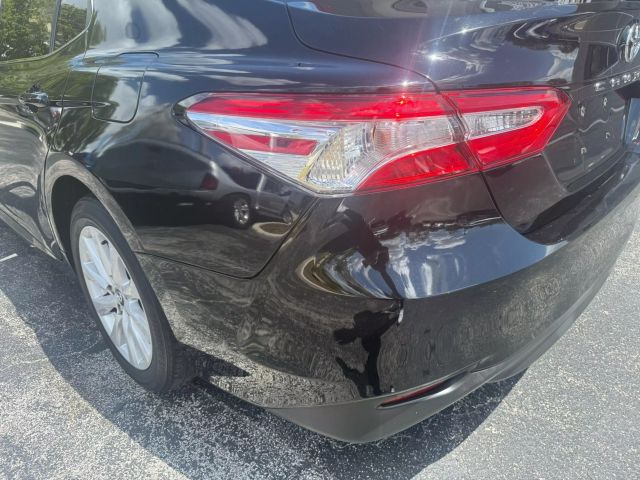 2019 Toyota Camry - Image 10