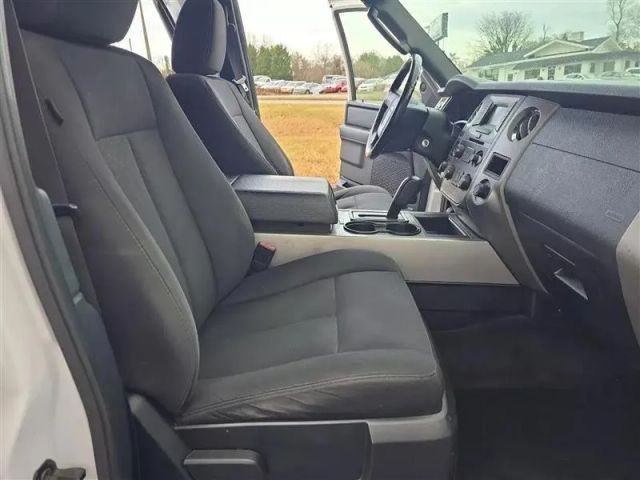 2017 Ford Expedition - Image 15