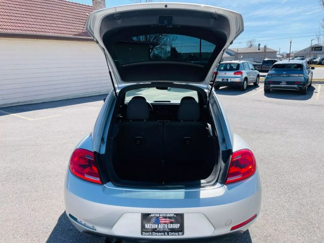 2014 Volkswagen Beetle - Image 14