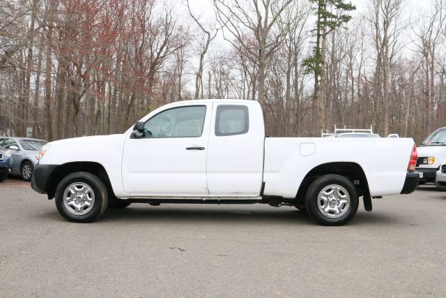 2015 Toyota Tacoma Access Cab - Image 4