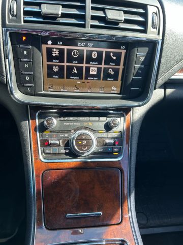 2018 Lincoln Continental - Image 21