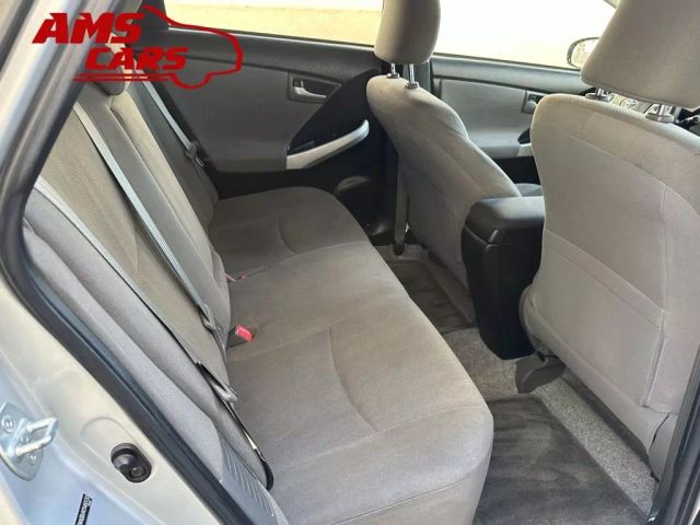 2012 Toyota Prius - Image 15