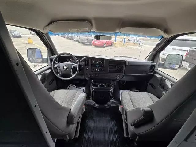 2012 Chevrolet Express 2500 Cargo - Image 8