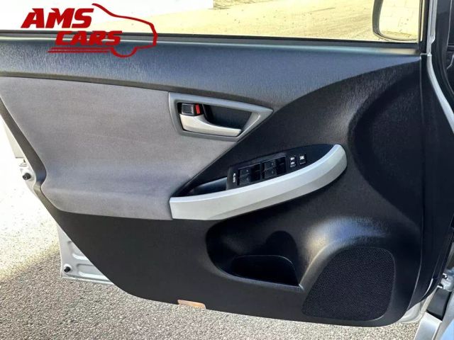 2012 Toyota Prius - Image 35