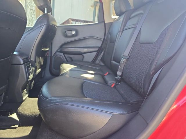 2019 Jeep Compass - Image 22