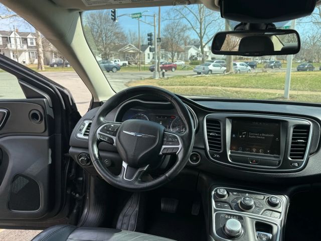 2017 Chrysler 200 - Image 16