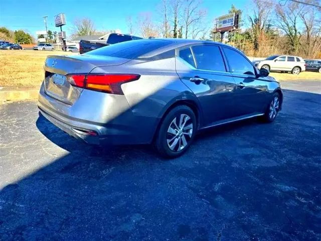 2020 Nissan Altima - Image 5