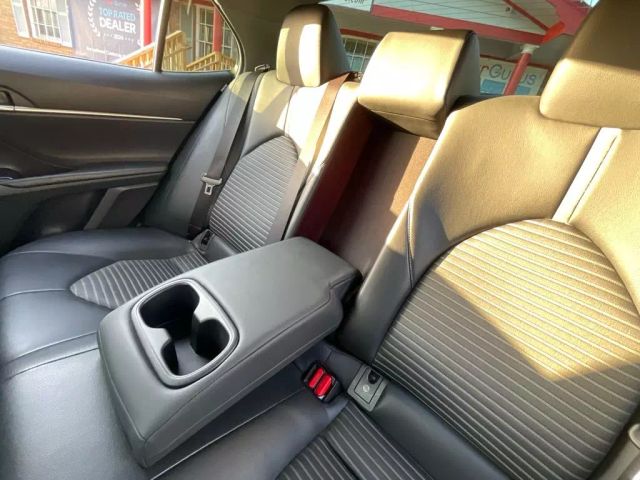 2018 TOYOTA CAMRY SEDAN WHITE AUTOMATIC - Peach State Motors