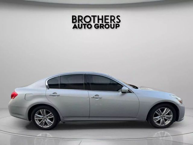 2010 Infiniti G - Image 10