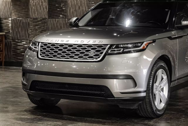 2018 Land Rover Range Rover Velar S Sport Utility 4d - Image 8