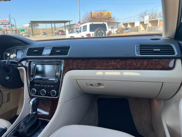 2013 VOLKSWAGEN PASSAT SEDAN 5-CYL, 2.5 LITER 2.5L SEL SEDAN 4D